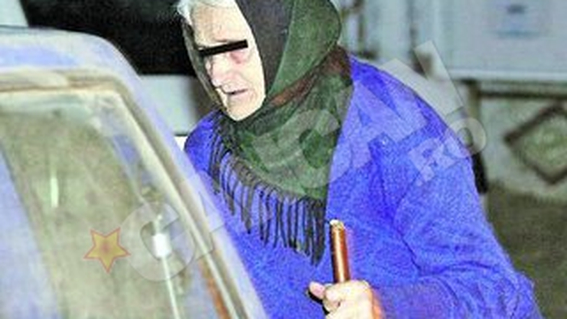 Maicuta Sebastiana de la Manastirea Tariceni este acuzata ca a lasat o batrana pe drumuri. Terorizata de stareta cu gemeni