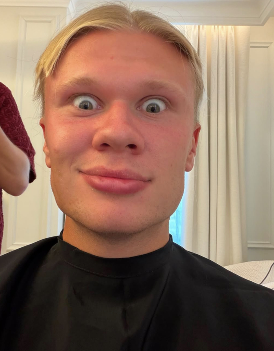 Erling Haaland, schimbare radicală de look! Cum arată acum celebrul fotbalist, după ce a renunțat la părul lung