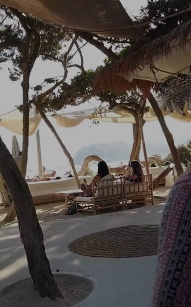 Dovada că Lidia Buble și actorul cubanez Harlys Becerra se simt bine împreună! Cei doi sunt în Ibiza
