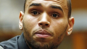 IMAGINEA cu care Chris Brown si-a scarbit admiratorii! Vezi unde i-a bagat limba iubitei sale