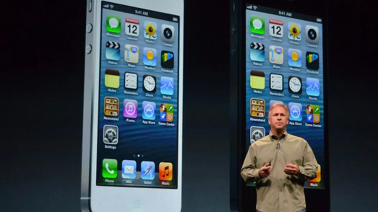 Cele mai tari glume despre noul iPhone 5! Care-i asemanarea dintre un calcai crapat si un iPhone5?...Continuarea e dementiala - Da-le pe Facebook sa-ti ataci prietenii