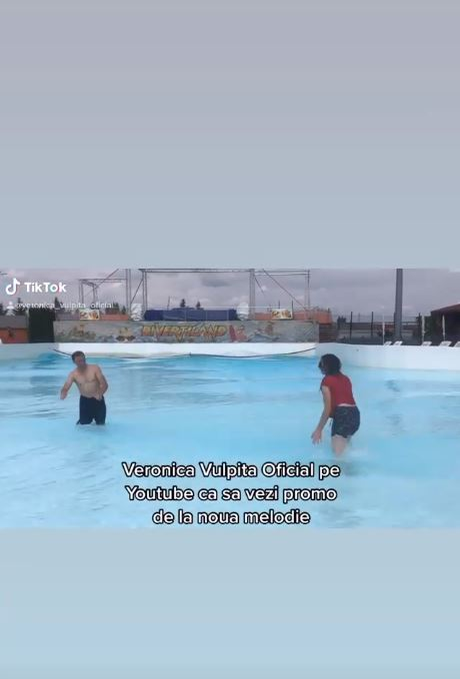 Vulpița, jignită după ce a mers la o piscină din București! Cum a reacționat și cum s-a îmbrăcat invitata specială a prezentatoarei Mirela Vaida | VIDEO