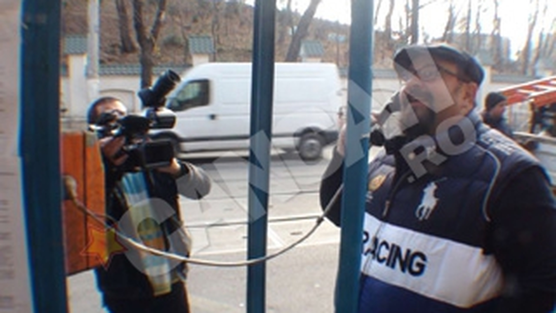 VIDEO Piedone a lasat "fara ton" mai multe cabine telefonice din Sectorul 4