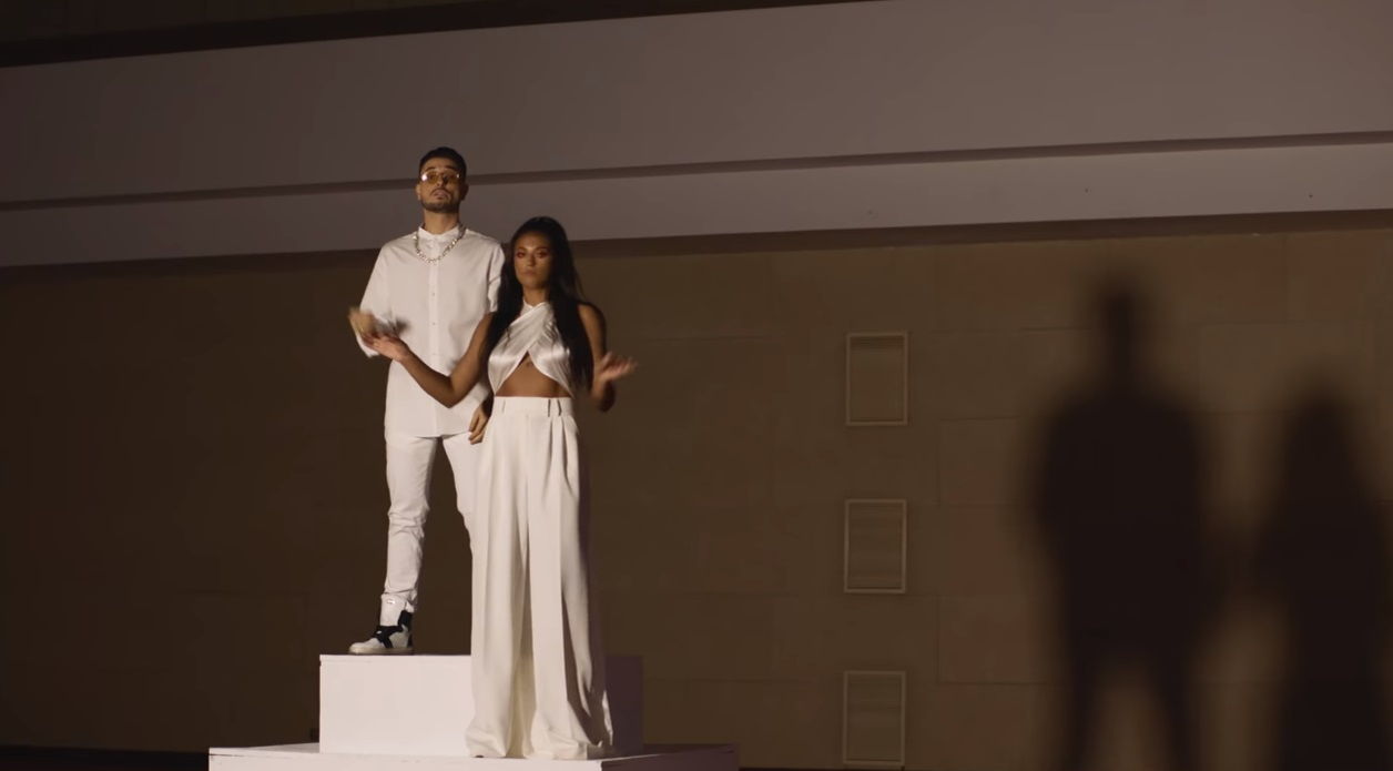 Antonia, apariție provocatoare în cel mai nou clip, lansat în colaborare cu Faydee! Versurile melodiei “Trika Trika” îți dau un vibe pozitiv