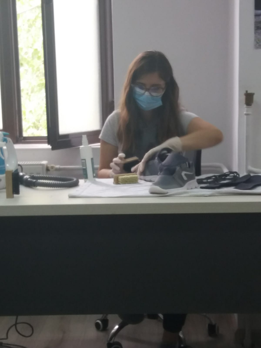 Studenții craioveni fac voluntariat la "cizmărie"