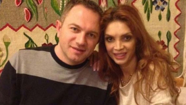 Plange continuu, dupa ce a aflat ca sotul o insala. A intrat in despresie inaintea Craciunului! Cristina Spatar nu poate ...
