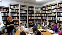 Biblioteca Metropolitană București funcționează online! Bucureștenii stau acasă cu poezie, teatru și operă la discreție