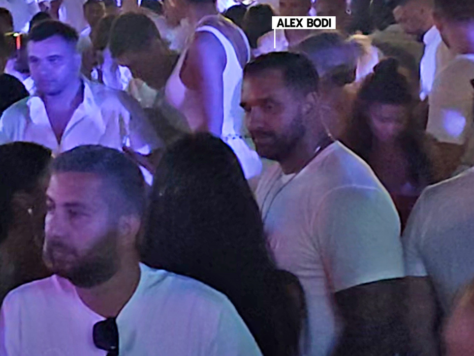 Alex Bodi, distracție la LOFT Mamaia alături de o sexy-brunetă