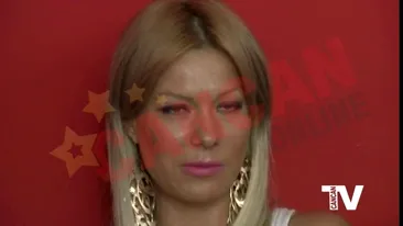 VEZI ce ar face blonda cu o suma consistenta de bani