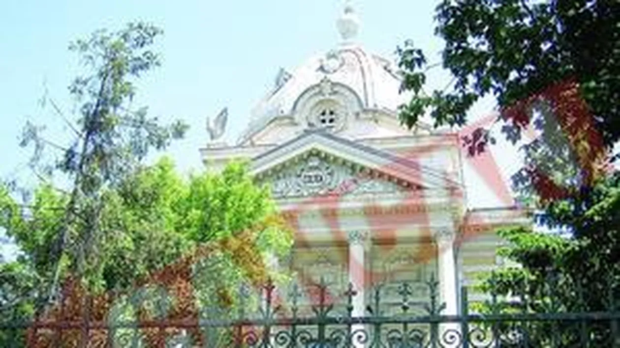 Spitalul Coltea sta sa cada