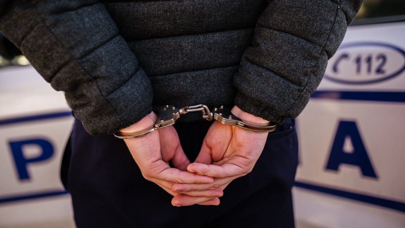 De-a râsu` plânsu`! Ce a făcut un român din Germania, după ce a jefuit o bătrână în propria locuință