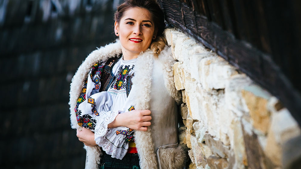 Mihaela Grindean a lansat primul album, iar acum... Interpreta de muzică populară propune ca una dintre melodii să fie imnul vânătorilor!