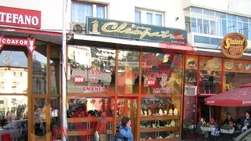 Uite cum fura o pensionara bijuterii