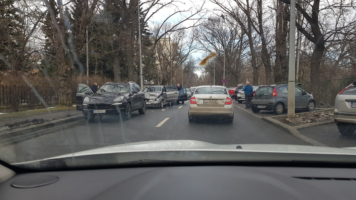 Sorin Ovidiu Bălan, implicat într-un accident rutier. GALERIE FOTO