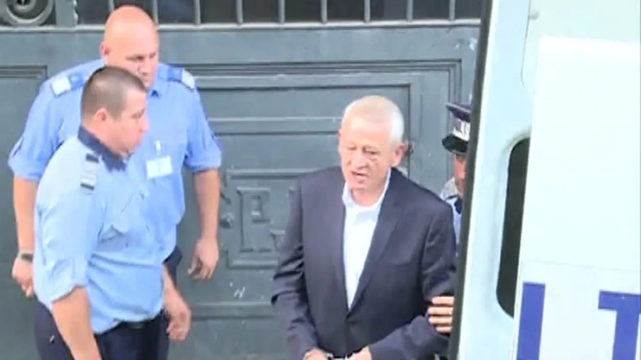 Inregistrare bomba! Un cunoscut om de afaceri a apelat la magia neagra ca sa-l nenoroceasca pe Oprescu. Vrajitoarea spune tot