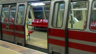 Statiile de metrou Jiului si Parc Bazilescu se deschid maine