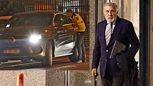 "Nasty" a comis-o din nou. Ilie Năstase, prins băut la volan noaptea trecută! Ce i-au făcut poliţiştii
