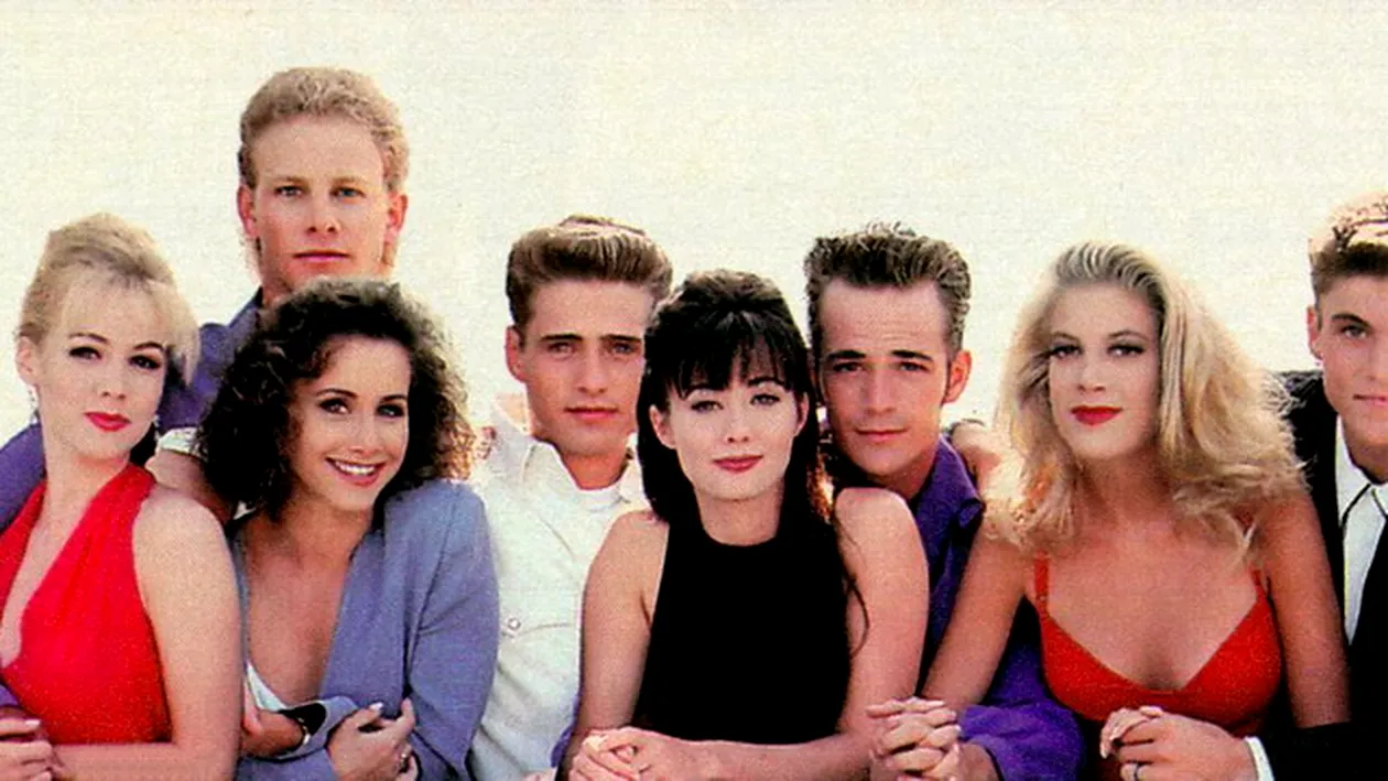 Botoxate, siliconate, aproape de nerecunoscut! Vezi cum arata acum vedetele din celebrul serial Beverly Hills 90210!
