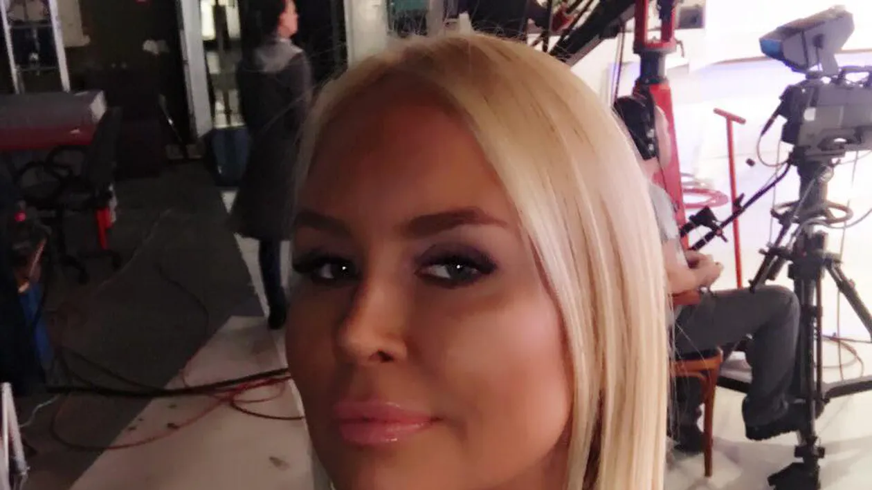 Vica s-a pozat la duş, cu posteriorul la vedere! Fanii lituaniencei au înnebunit. WOW!