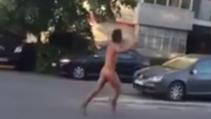 Ce a pățit un bărbat după ce a alergat dezbrăcat în curtea unei școli din Capitală