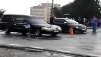 Pleaca, ma, de aici. Nu cred Un barbat din Pitesti s-a dus la liniuta cu dricul si s-a intrecut cu un Audi A3! Cine a castigat