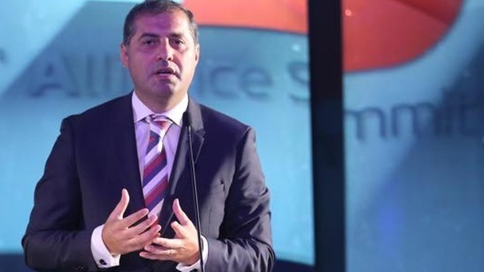 Ministrul pentru Mediul de Afaceri şi-a dat demisia: ”E un război pe care nu îl împărtăşesc!”