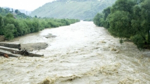 Vremea ne dă bătăi de cap! A fost emis COD PORTOCALIU de inundaţii şi vreme rea