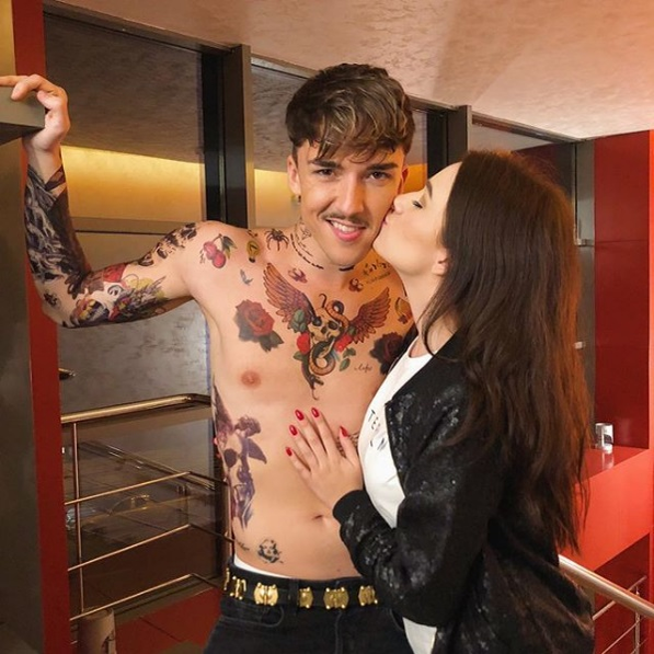 Emil Rengle se iubește cu celebra bloggeriță Mimi: “Ne căsătorim”