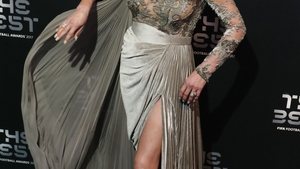 Catherine Zeta-Jones a ajuns în România. Ce planuri are cunoscuta actriță la București. “Sunt gata să...” + Ce mesaj le-a transmis fanilor