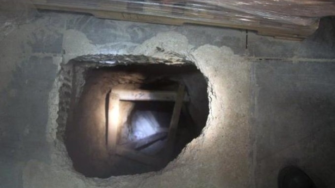 Un tunel secret prin care erau transportate droguri descoperit între SUA și Mexic