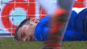 Fotbalistul Radu Ștefan a rămas inconștient pe gazon, după ce a fot lovit de portar! Care este starea sportivului