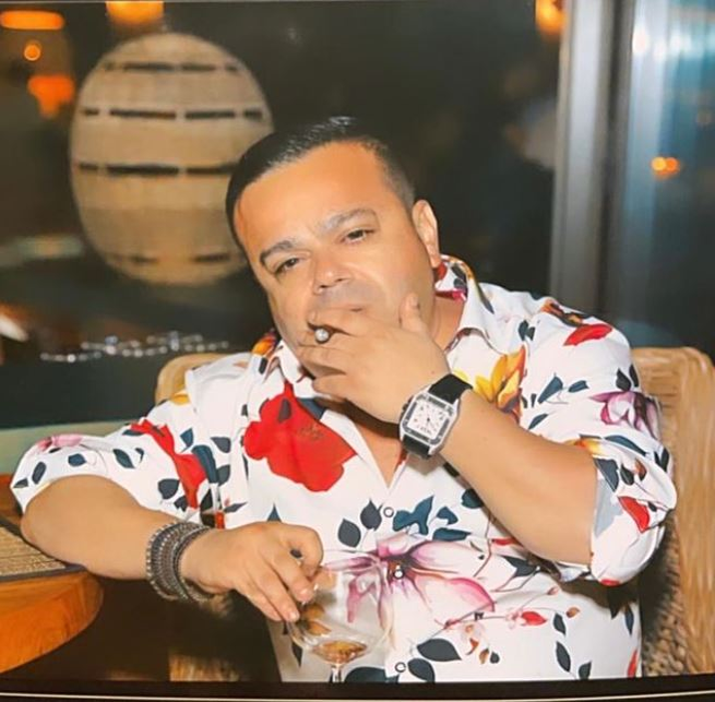 Adi Minune și soția, șpriț rosé la narghilea