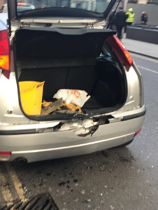 VIDEO / Alertă cu bombă în Londra! Sute de oameni au fost evacuaţi