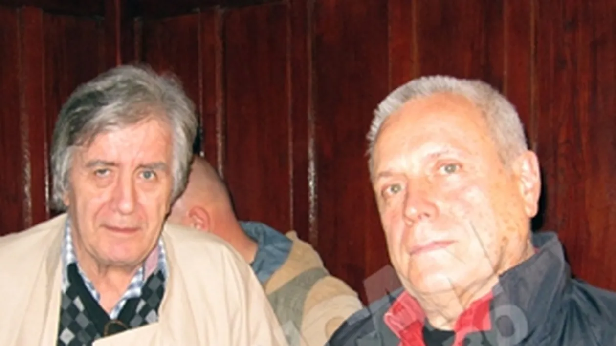 Cornel Constantiniu nu poate sta departe de lumea artistica! A venit in carje la o lansare de carte