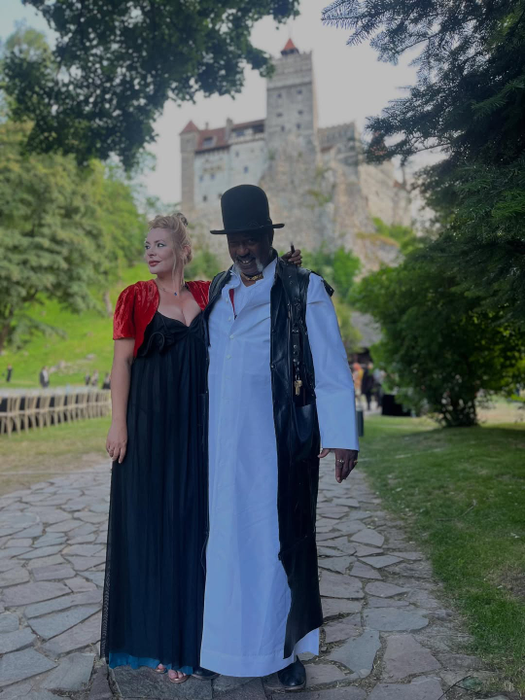 După divorț, Kitty Cepraga poartă tot ce are într-un bagaj: viața ei între România și Italia e un carusel fără oprire! ”Sper să mă audă Dumnezeu și să…”