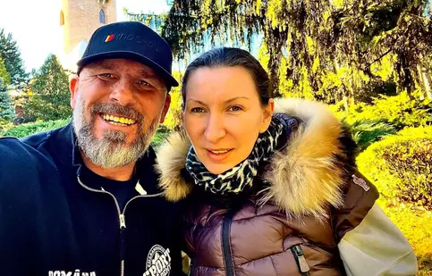 Singurul motiv pentru care Cătălin Zmărăndescu a acceptat să participe cu soția la Power Couple. Ce fac în intimitate îi ajută la Antena 1