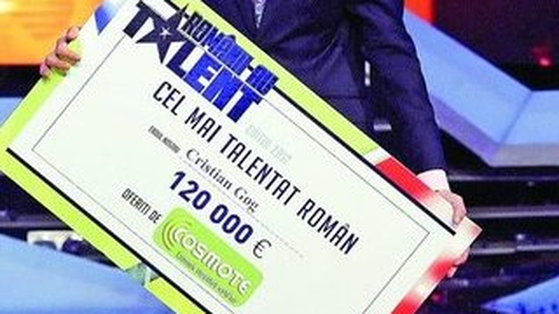 Cristian Gog raspunde acuzatiilor: "Nu mi-am dezlipit electrozii de pe corp, iar lingurile le-am cumparat de la supermarket! Pe scena eu sunt Dumnezeu"