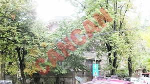 "Nasul" Sandu, proprietar de casa bantuita