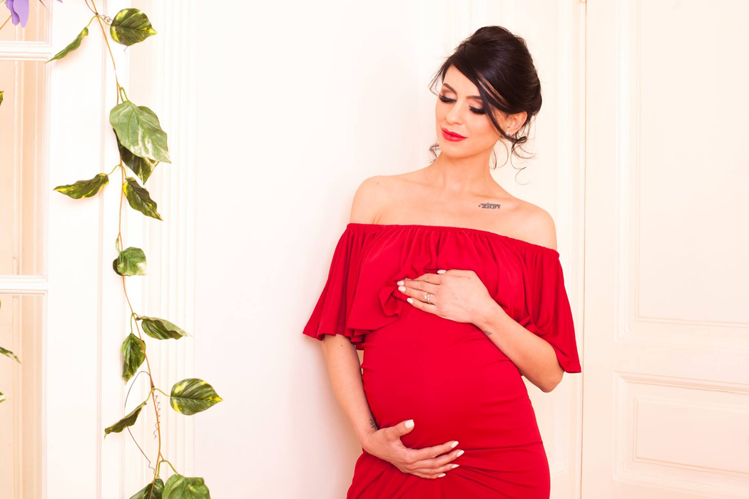 Una dintre cele mai sexy vedete de la noi este însărcinată! Gestul emoționant prin care soțul ei a dezvăluit că vor deveni părinți din nou