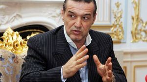Gigi Becali, popular pe Facebook pentru cadouri scumpe! Anunţul a înroşit butonul de LIKE