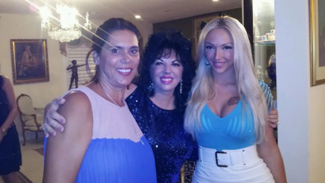 Ce nu stia toata tara, ce fac fetele lui Harra! Ce s-a intamplat intre Alexandra si surorile ei a socat-o chiar si pe prezicatoare