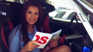Ultimele pregatiri pentru raliul Deltei pentru cel mai sexy copilot! Denisa Nechita s-a indragostit de peisaje!