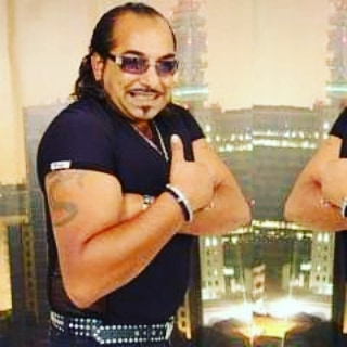Cât de mult s-a schimbat Romeo Fantastik! Supranumit Regele Sexului, manelistul are aceleași apariții excentrice