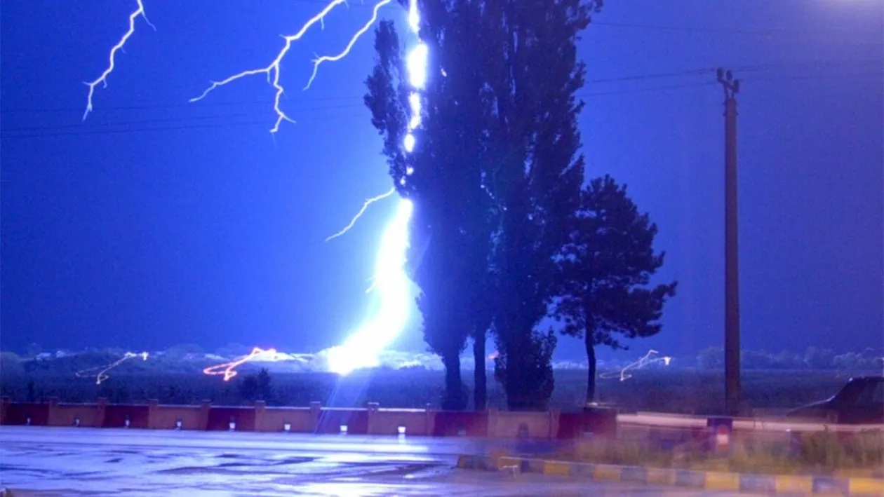 Vești rele de la meteorologii Accuweather: Se strică grav vremea începând cu 25 mai, în toată România