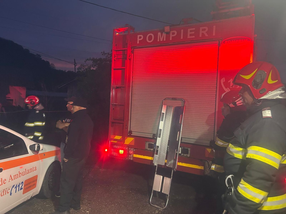 El este tânărul care a murit strivit de un acoperiș în Argeș, în timp ce încerca să se adăpostească de furtună. Octavian avea doar 18 ani