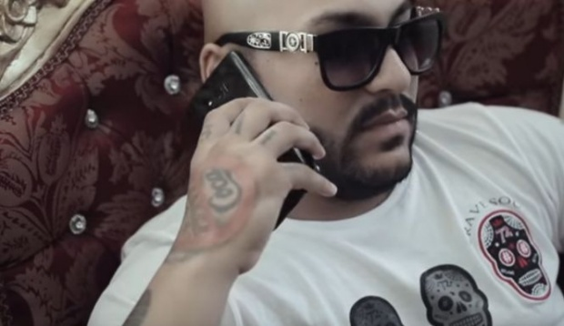 Dani Mocanu, implicat într-un accident rutier. “E foarte greu!” Care este starea de sănătate a manelistului