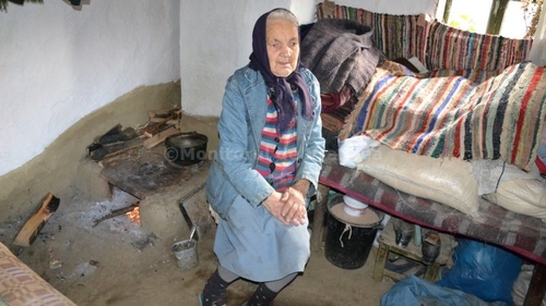 Ti se rupe sufletul! Batranica asta traieste cu 100 de lei lunar: „Azi am mancat o para cu paine!”