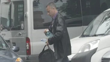 Pagubitii jocului piramidal vor dreptate, initiatorul se plimba cu o masina de lux. Vezi ce bine o duce Gerald Gorduna