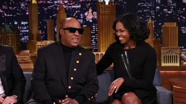 STEVIE WONDER i-a cântat o serenadă primei doamne MICHELLE OBAMA, în direct!
