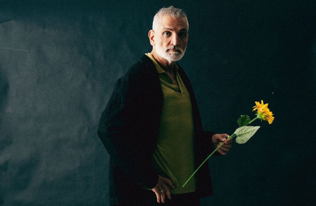 Damian Drăghici a compus coloana sonoră pentru filmul„Țăndări”!
Din distribuția filmului lui Bogdan Naumovici fac parte cunoscuți actori de comedie